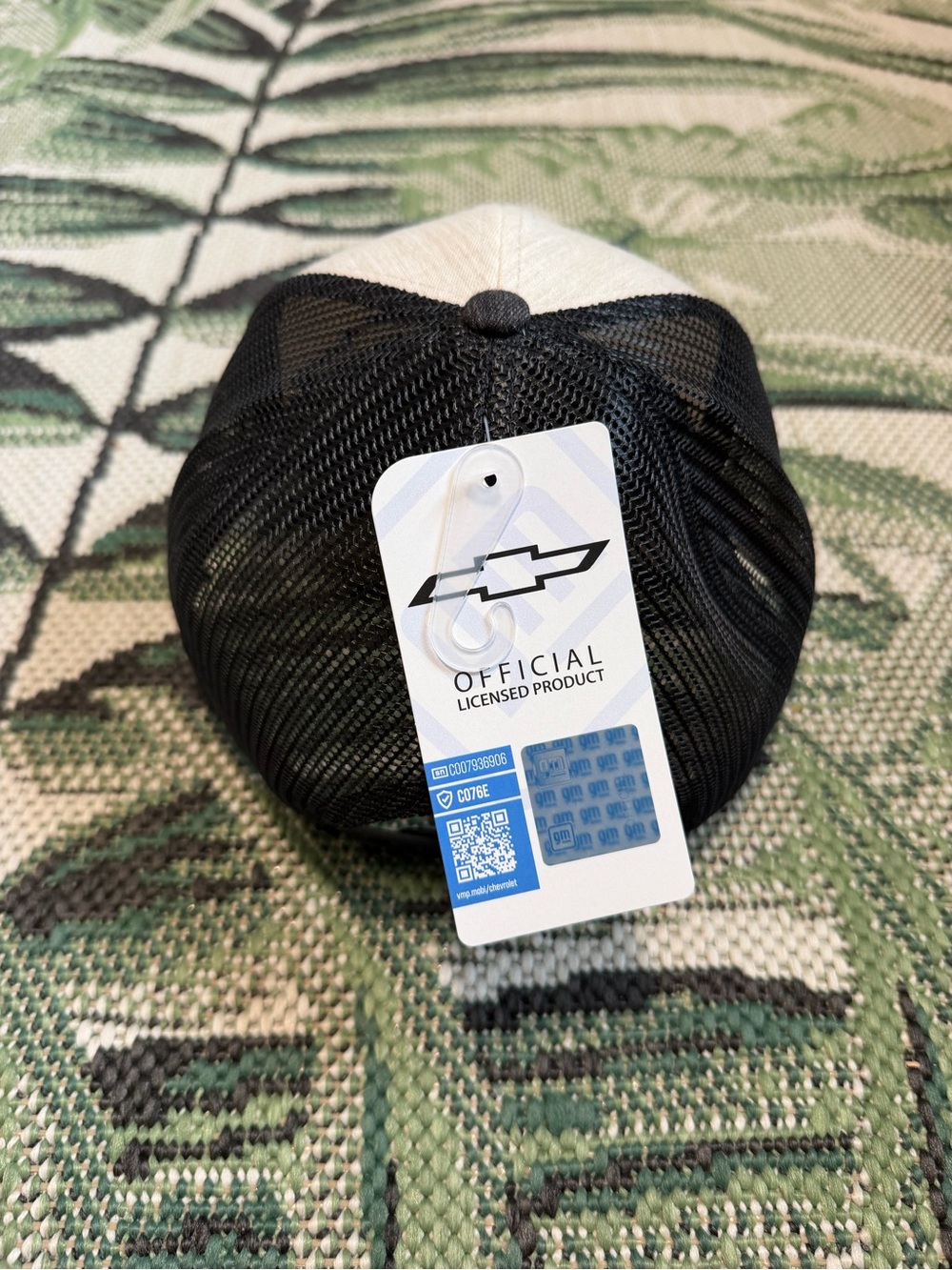 Chevrolet Har Bow Tie Two-Tone Trucker Cap - Black, Cream & Brown Unisex - Picture 3 of 4